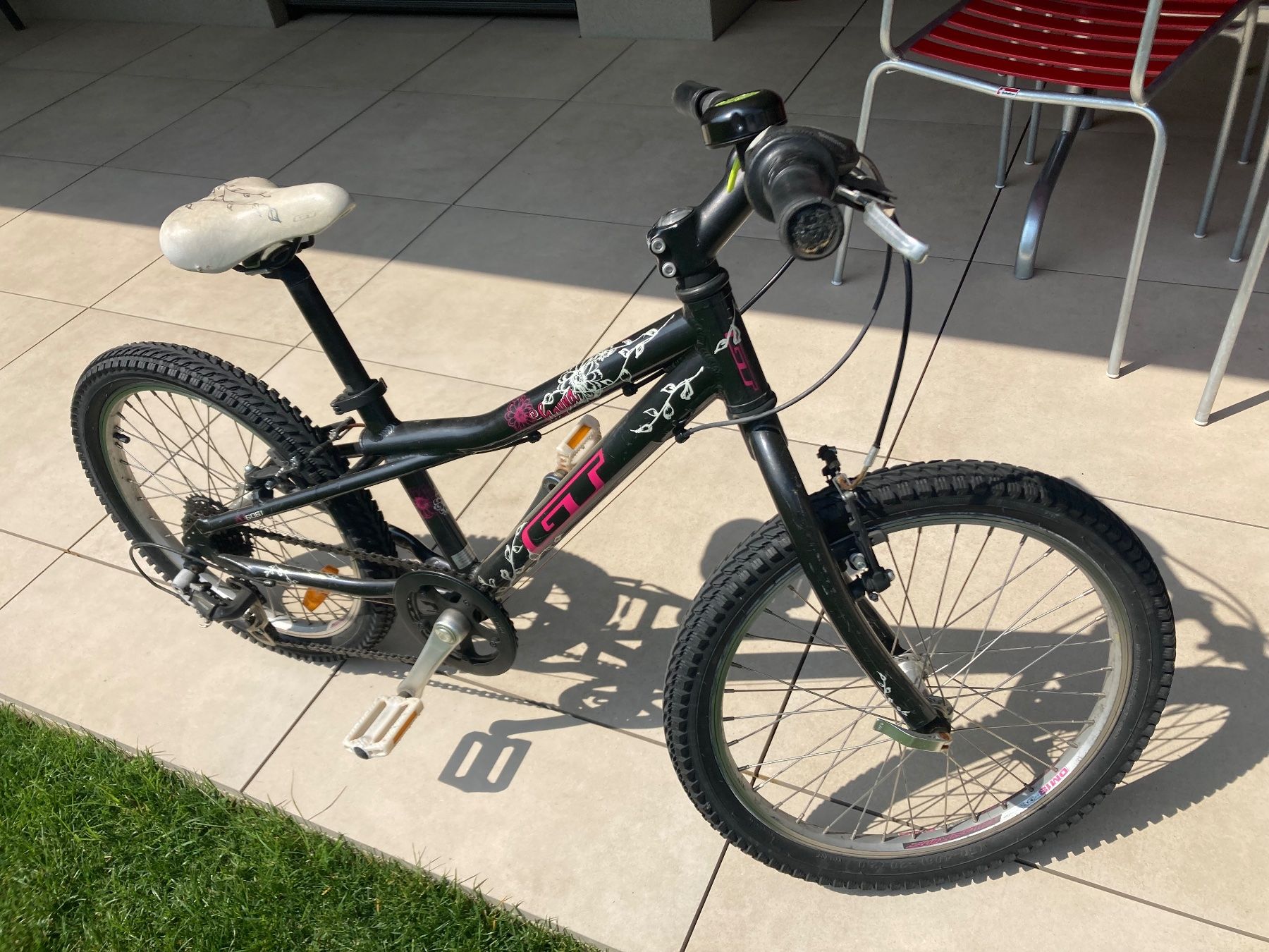GT Velos: Vélo enfant GT 🚲 noir/violet – Gebraucht aus Bellinzona von PWNguitars