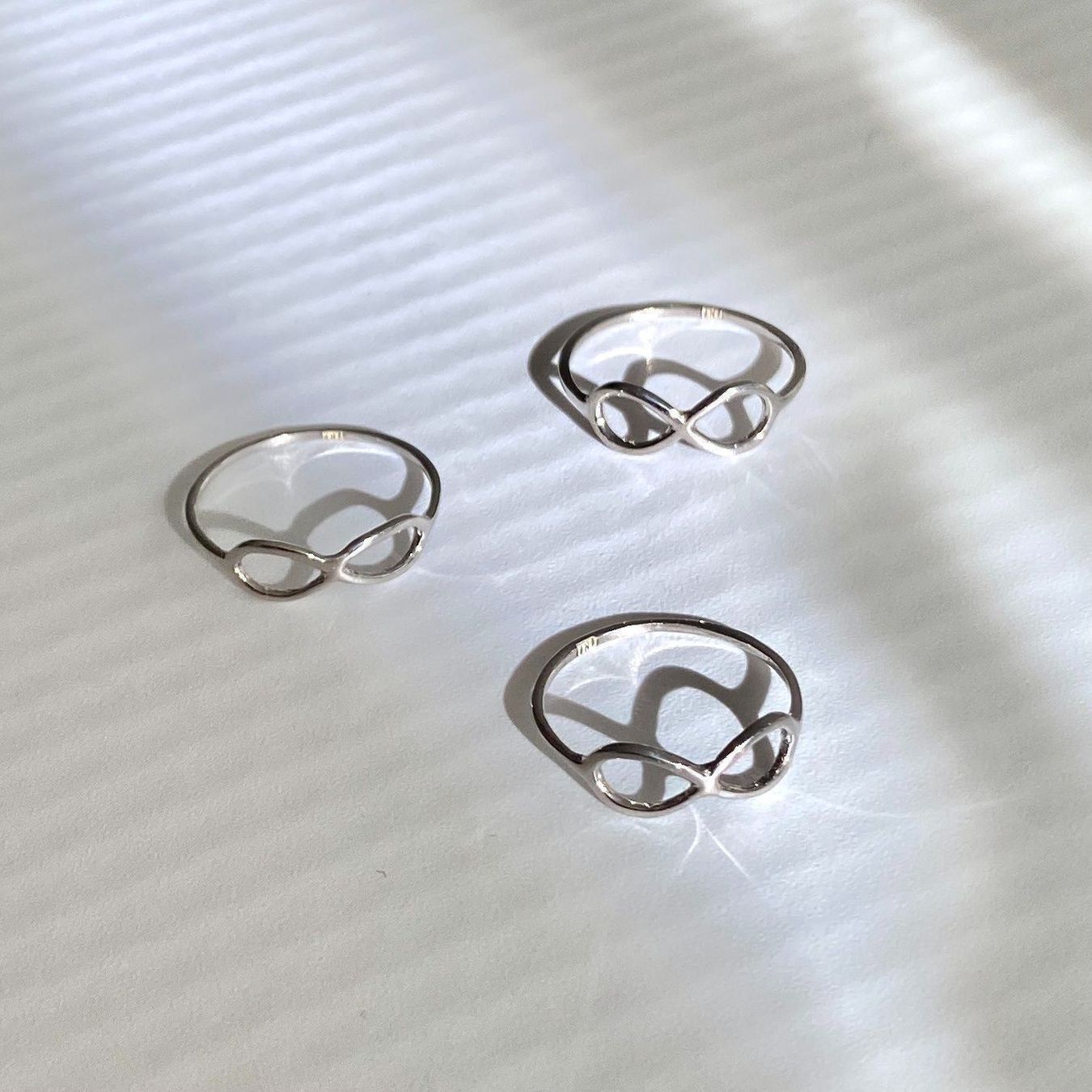 Anelli: Ring 925 Silber INFINITY Unendlichkeit geometrisch fein 52 – Nuovo (secondo la descrizione) da Zürich venduto da goldfisch.schmuck 1