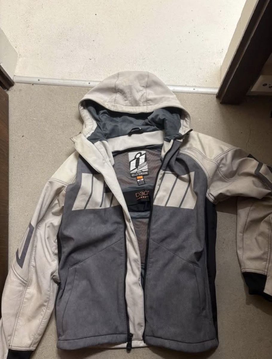 Icon Giacche: Veste Moto Icon Airform XL – Usato da Cornaux NE venduto da Keiko_Aprilia