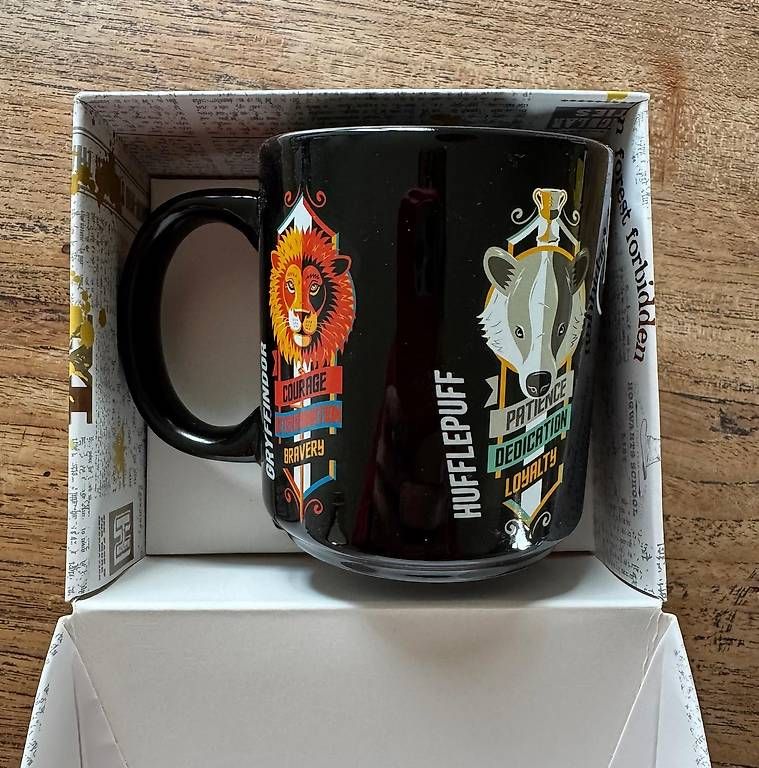 Tassen: Harry Potter Tasse_Mug. Neu & Orginial verpackt. – Neu und originalverpackt aus Zürich von Sunnyflower97 1