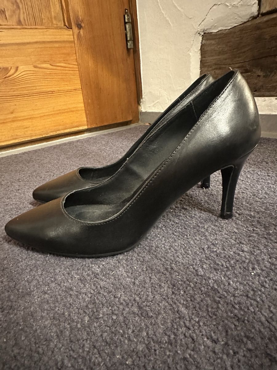 Scarpe da donna: Pumps mit bequemer Sohle – Nuovo (secondo la descrizione) da Niederhasli venduto da JOE92