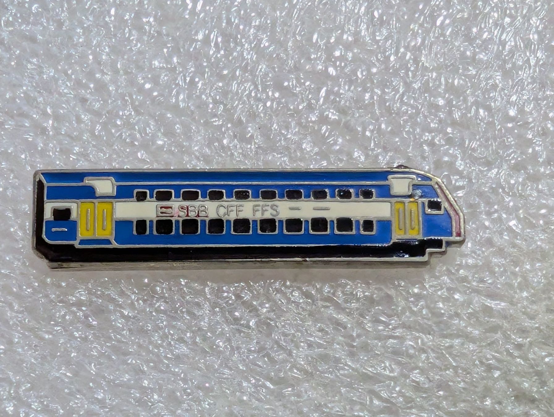 Placchette & Badge: Ansteckpin 164: Eisenbahn SBB Doppelstockwaggon – Usato da Oppligen venduto da Pin-Fall-Shop