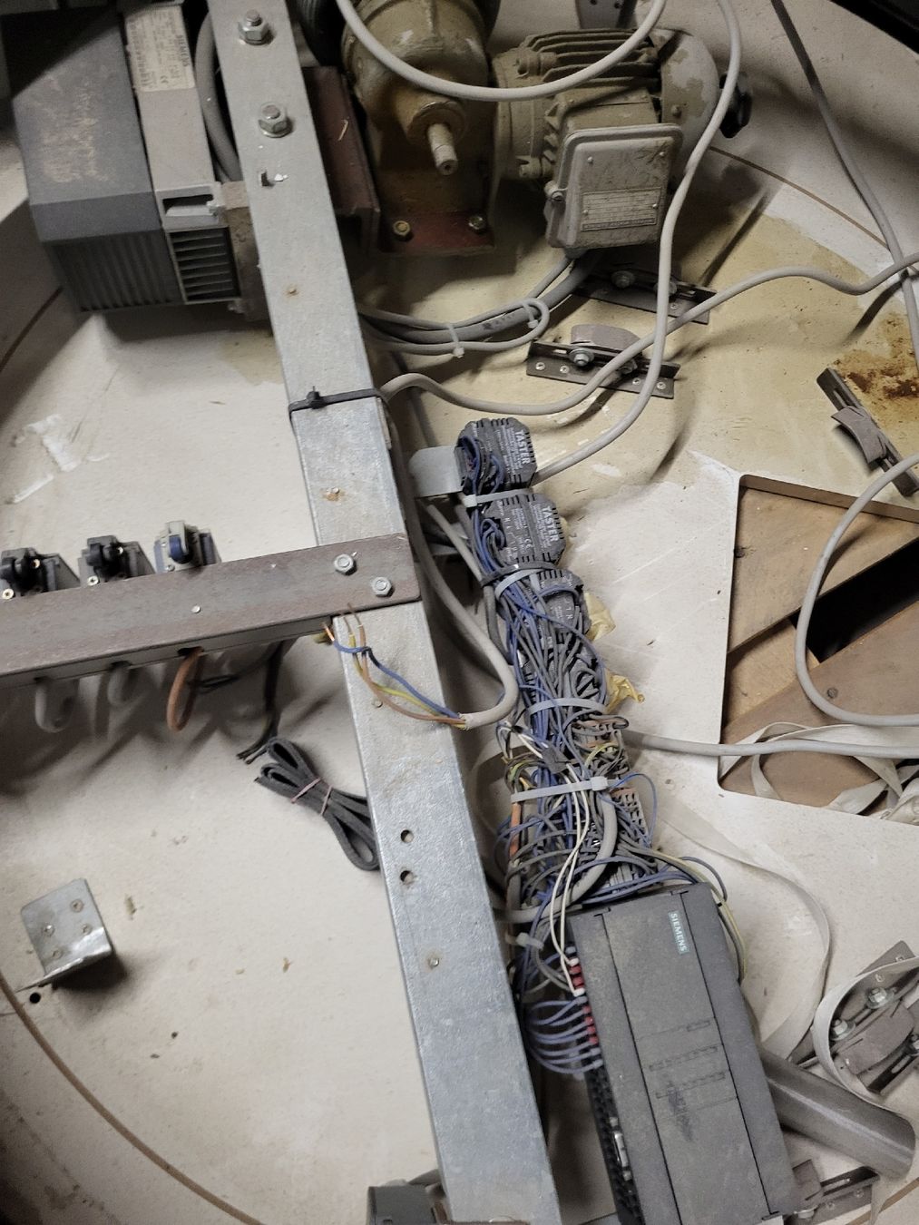 Siemens Sistema di controllo: Drehsystem mit Steuerung Siemens – Difettoso da Brunnen venduto da Burger_king 5