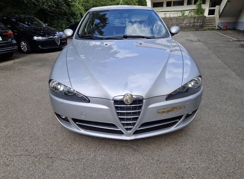 Autos: ALFA ROMEO 147 – D'occasion à Pfungen par dimeautomobile