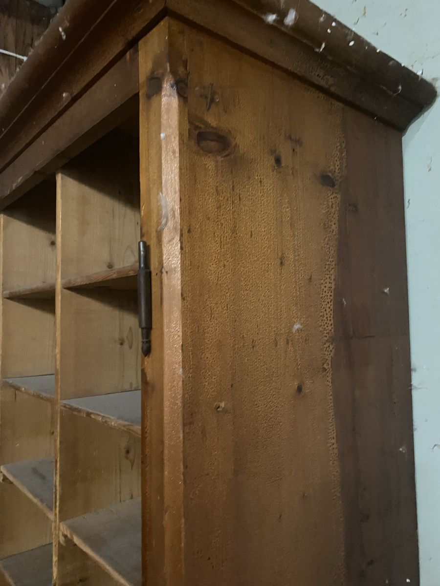 Scaffali: Antiker Kasten Regal Garage – Usato da Menzingen venduto da Edelmuni7 2