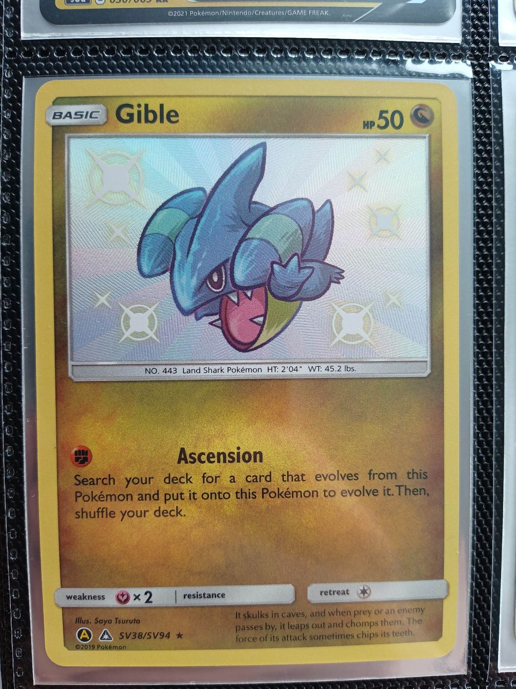Pokémon Carte collezionabili: Shiny Gible - Hidden Fates – Usato da Altstätten SG venduto da GGsGameshop