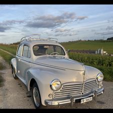 Profile image of Amoureuxpeugeot1810