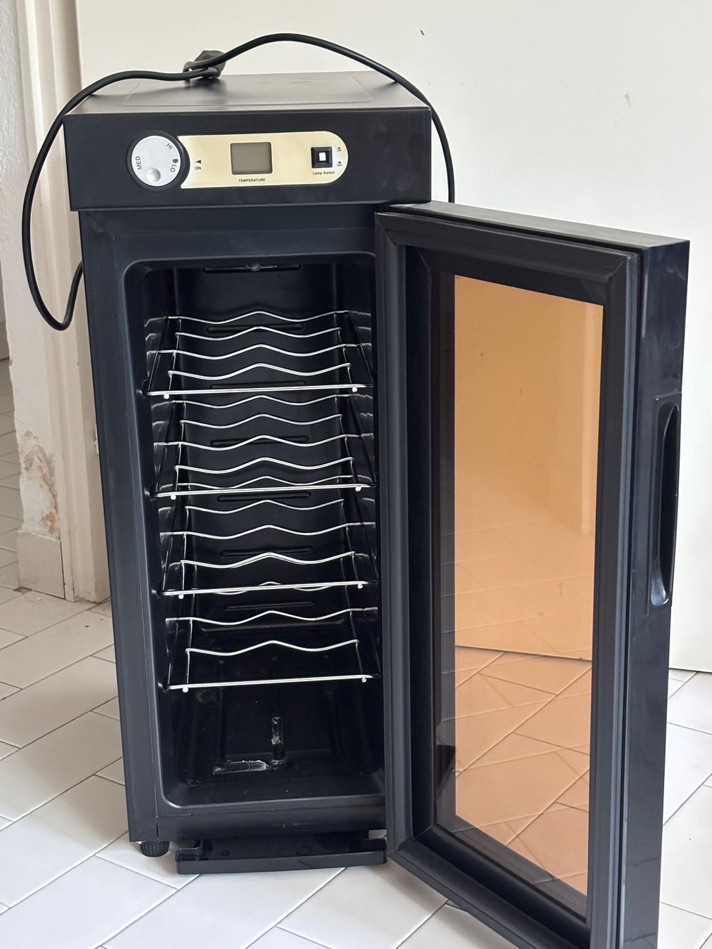 Réfrigérateurs: Cave à vin SOBA en parfait état – D'occasion à Commugny par tj0205