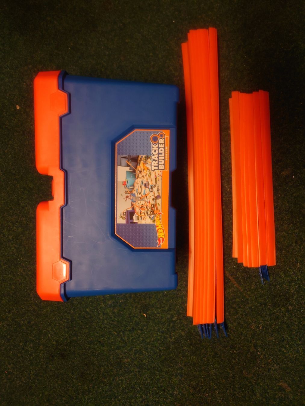 Hot Wheels Giocattoli: Hot Wheels Track Builder System Konvolut, Winter-Spass! – Usato da Wettingen venduto da l_i500