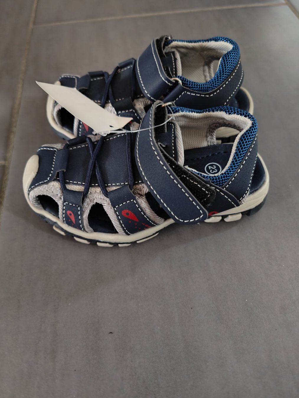 Scarpe per ragazzi: Sandalen - Gr. 23 (NEU) – Nuovo (secondo la descrizione) da Kirchleerau venduto da hop82 1