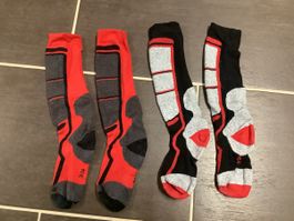 2 Paar Skisocken rot, grau, schwarz Grösse 31-34