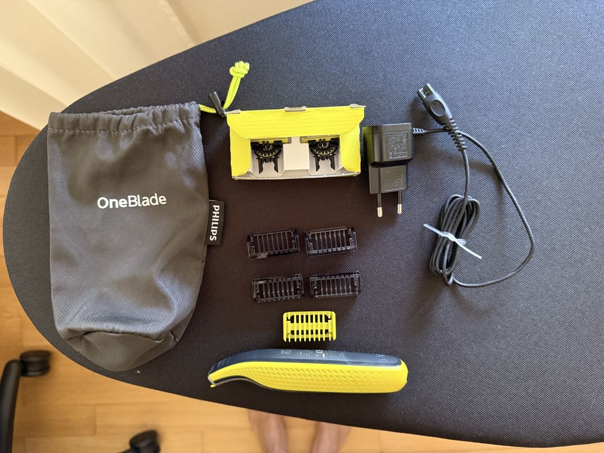 Philips Rasoirs & Lames de rasage: Philips OneBlade Trimmer 360 – D'occasion à Basel par Mulce