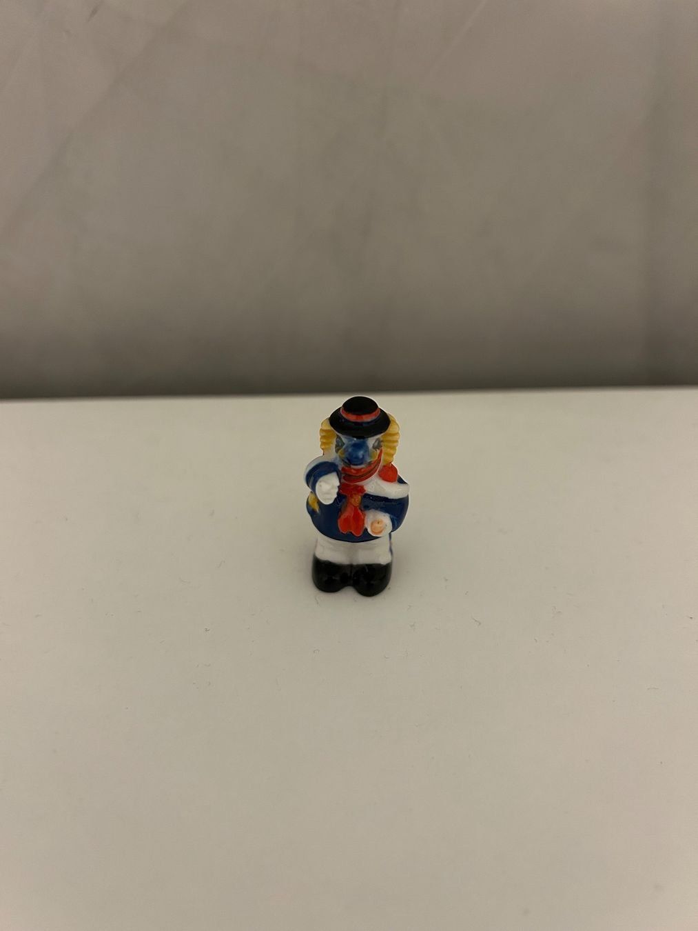 Statuette: Kübler – Usato da Allschwil venduto da Gipsych