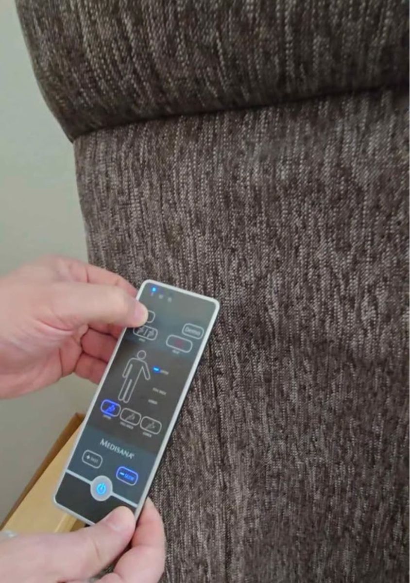 Medisana Poltrone: MEDISANA Massagestuhl Elektrisch. – Usato da Aarau venduto da Libita70 8