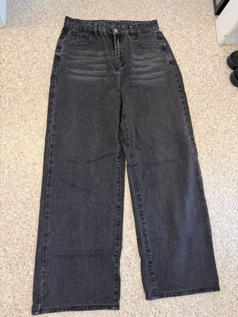 Damen Jeans weit geschnitten schwarz Grösse 38 