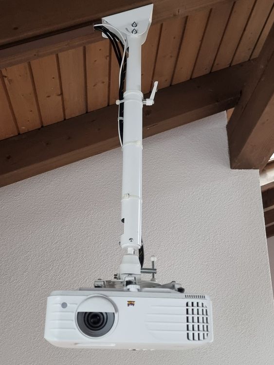 Beamer Viewsonic PX701 4K mit Leinwand Elite Screens Manual (Gebraucht ...