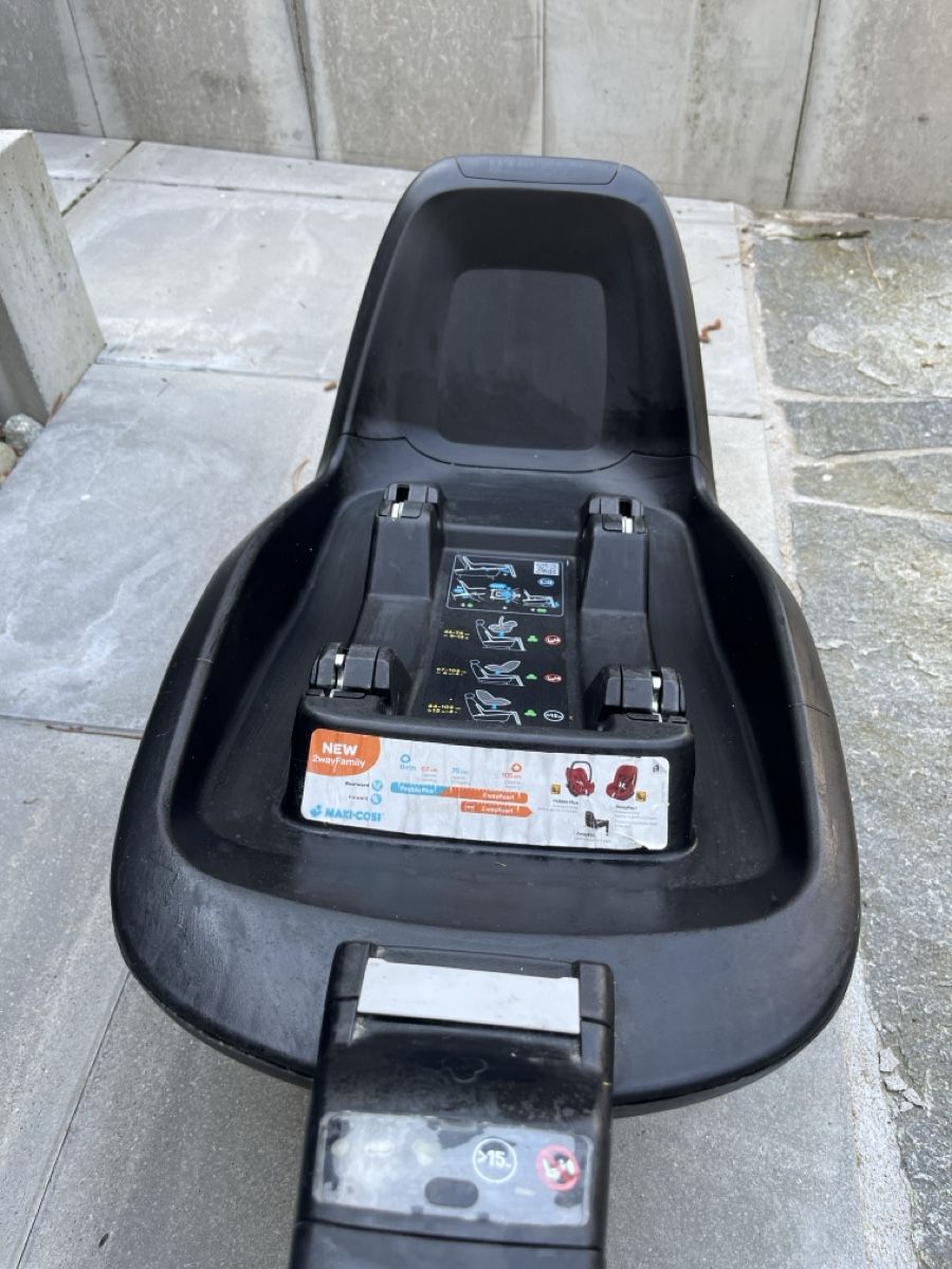 Fixations: Isofix – D'occasion à Wädenswil par ursweiss75