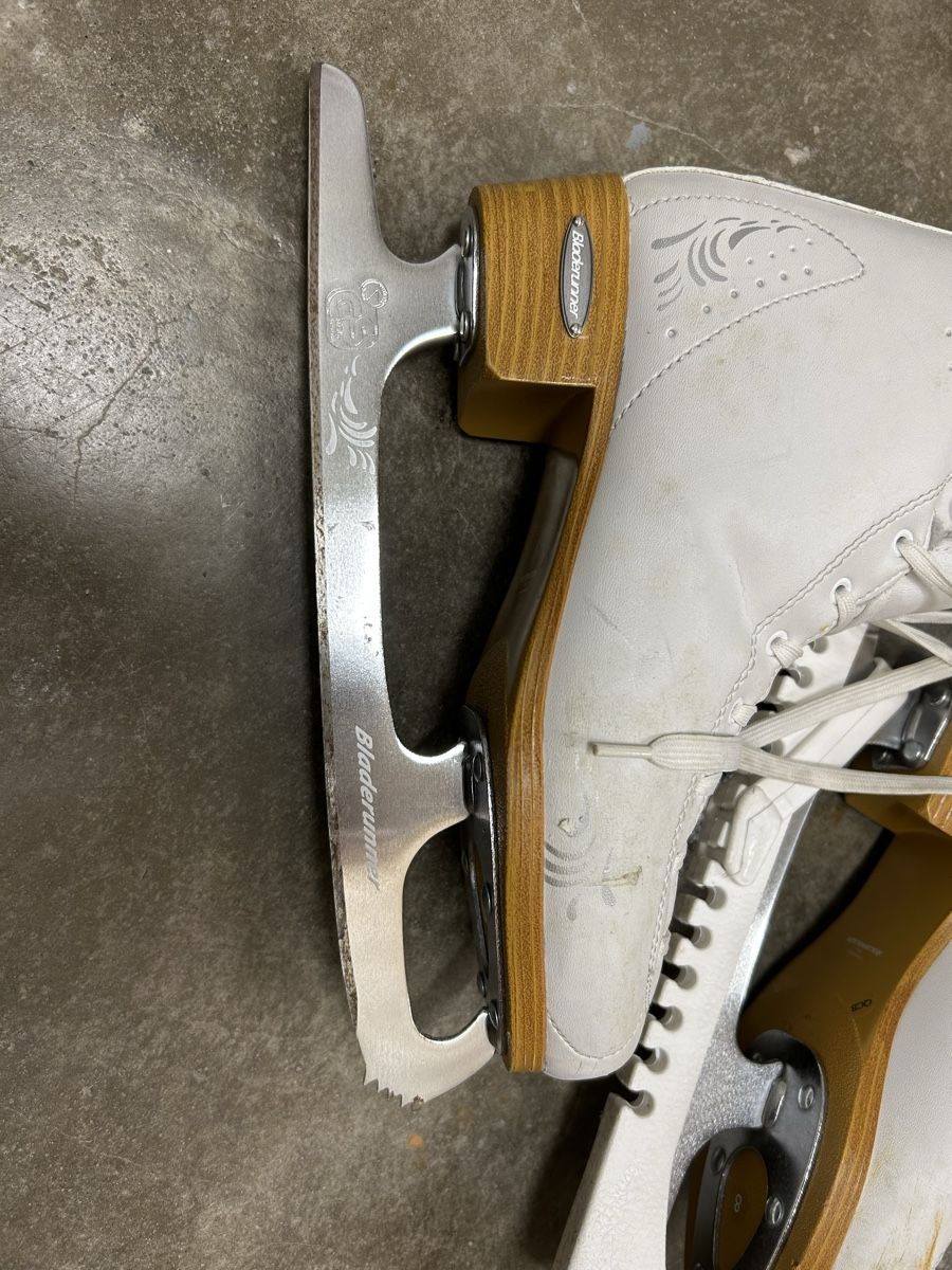 Pattini da ghiaccio: Schlittschuhe – Usato da Luzern venduto da Juhui06 3