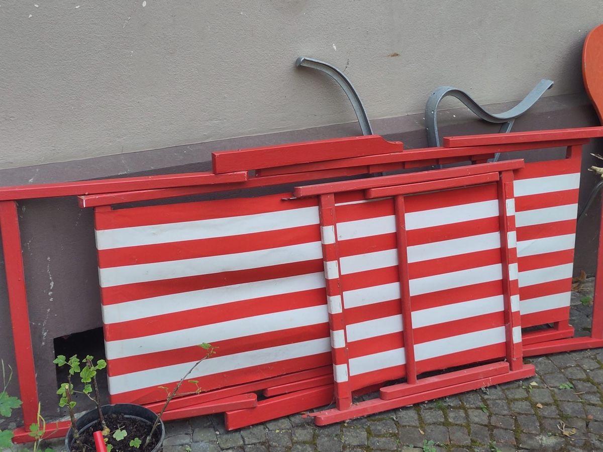 Stühle: 2 Liegestühle   – Gebraucht aus Langenthal von Tateammann 2