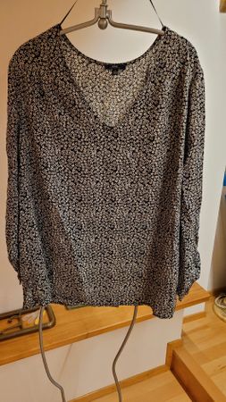 Damen Bluse schwarz weiss geblümt Grösse XL