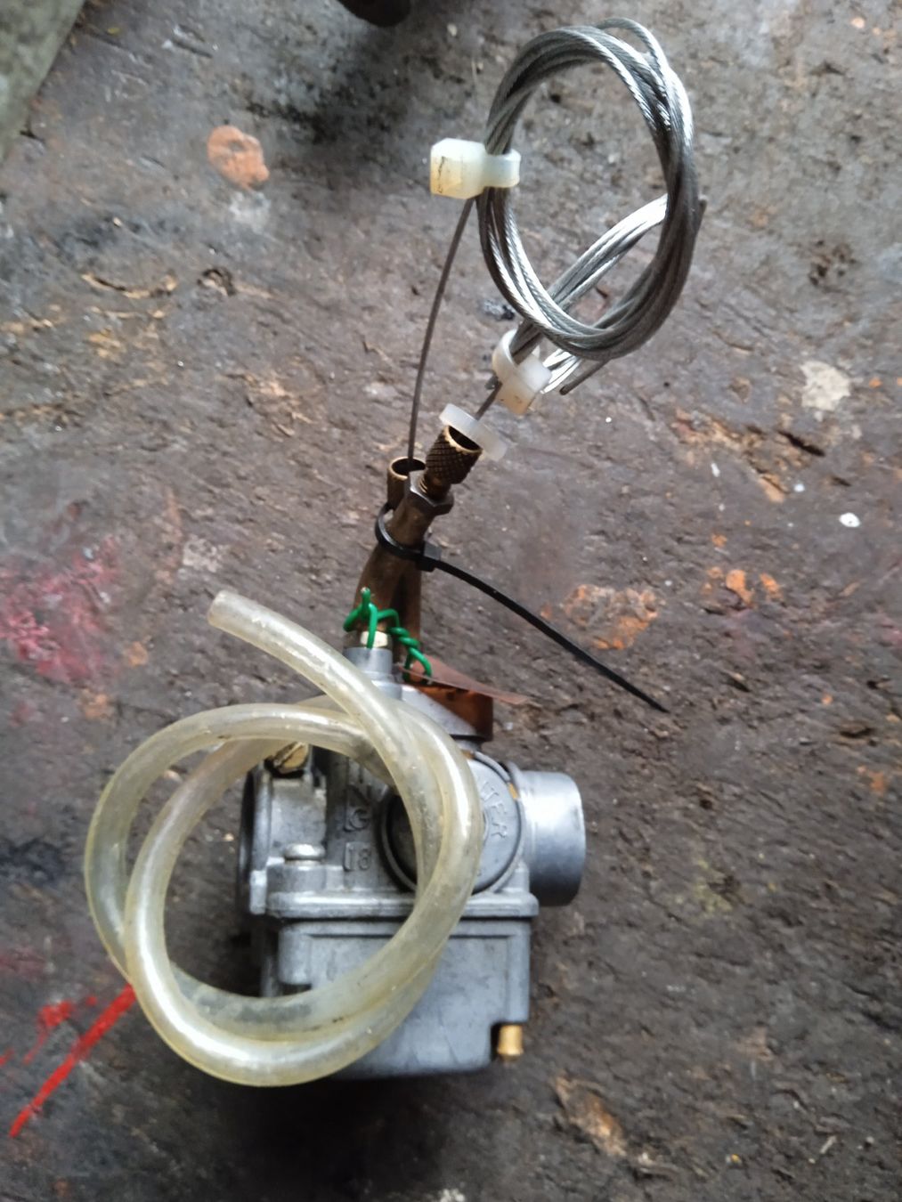 Parti ricambio per ciclomotori: Bing 18 Kat Vergaser Puch/SachsPony – Usato da Fulenbach venduto da Elektronik 3