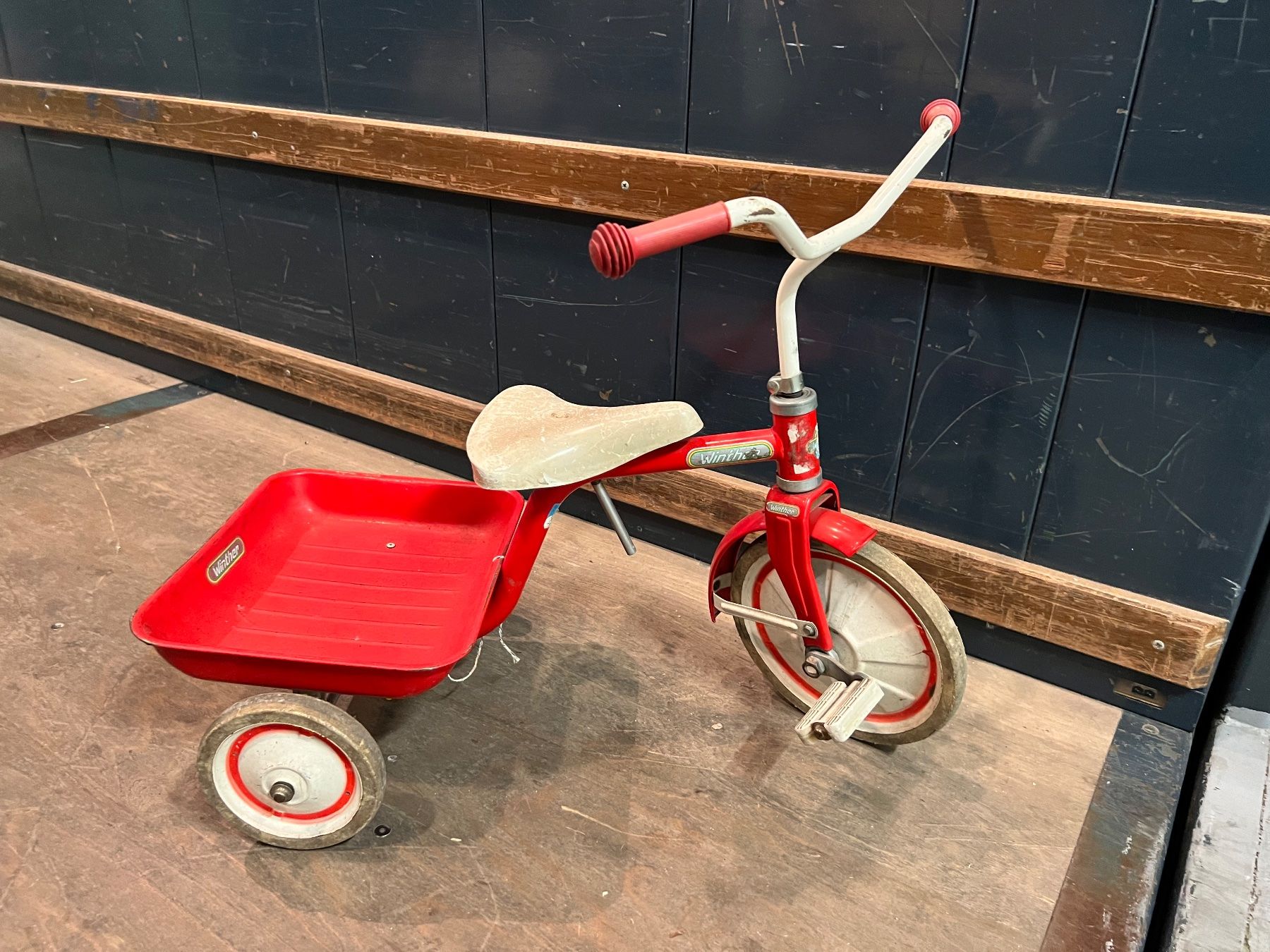 Fahrzeuge für Kinder: Dreirad – Gebraucht aus Allschwil von vjl_7p6r