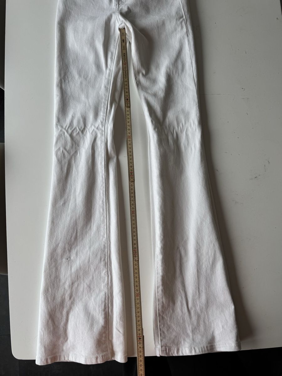 Zara Jeans: Zara White Denim Flare Jeans, 34, extra lang – Neu (gemäss Beschreibung) aus Zürich von forestF4iry 2