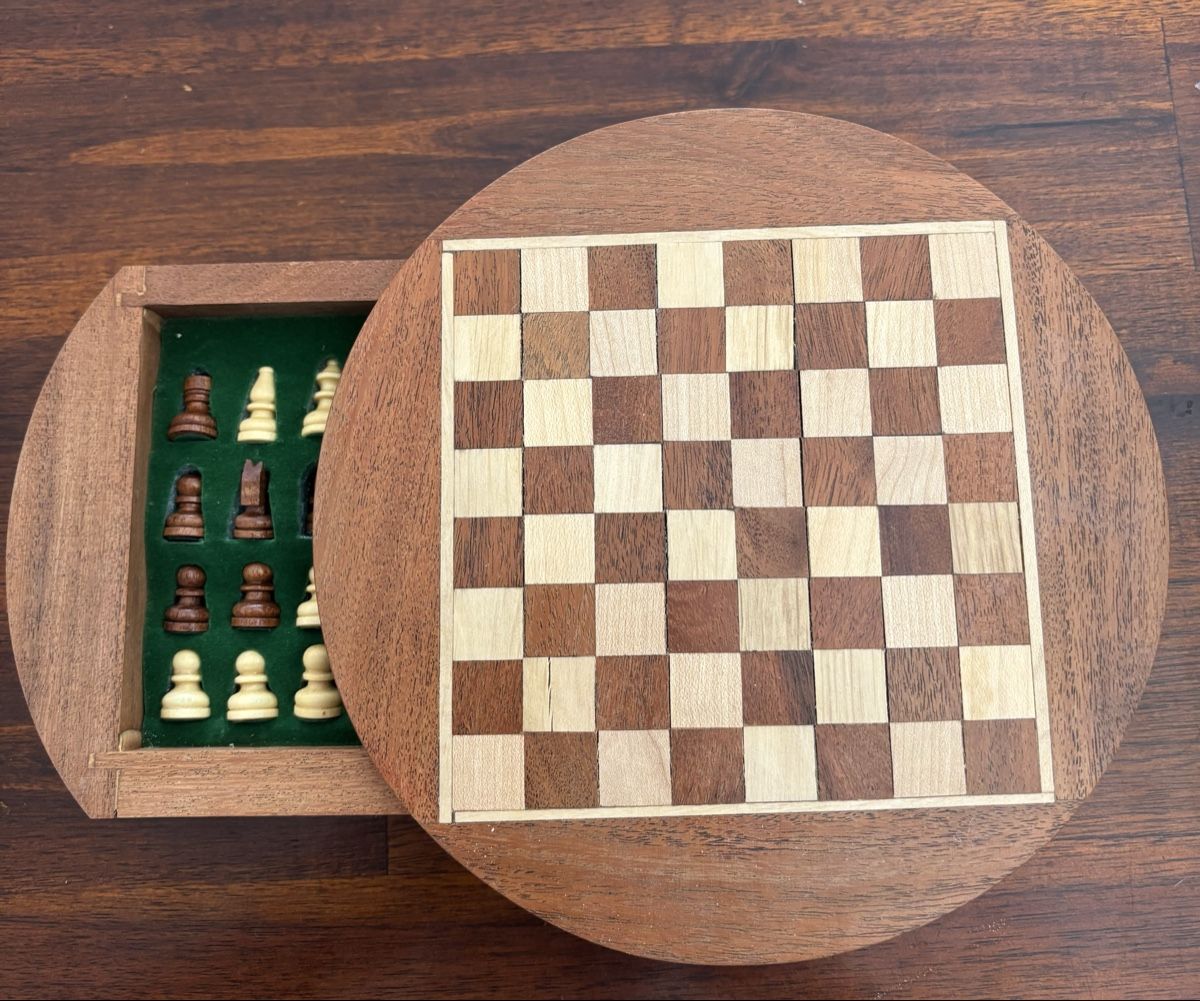 Giochi: Reiseschachspiel Holz rund klappbar  – Nuovo (secondo la descrizione) da Amriswil venduto da jar_b79y 1