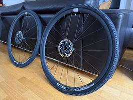 DT Swiss CR 1400 DICUT 25 | 240s | Gravel/CX | Shimano HG