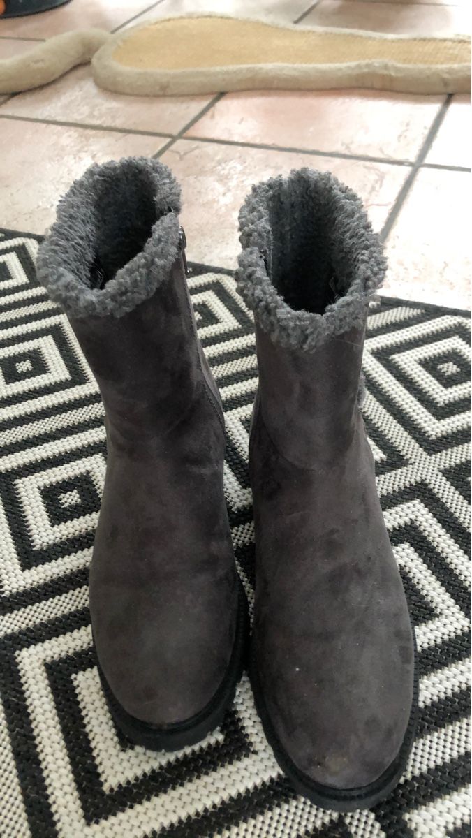 Scarpe da donna: Bottines grises, pointure 38 – Usato da Biel/Bienne venduto da Lianumi