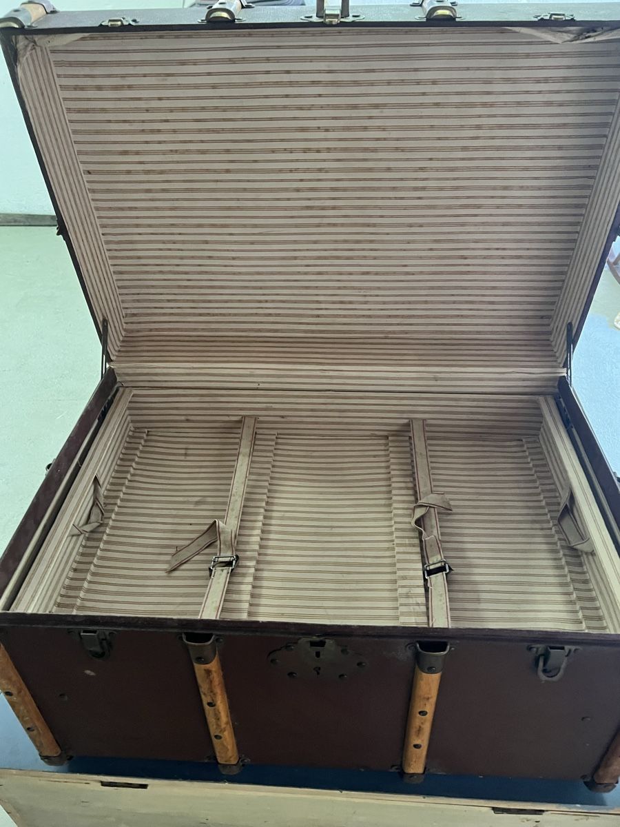 Reisekoffer: Überseekoffer Reisekoffer Vintage – Gebraucht aus Sevelen von Ritiplampi 4