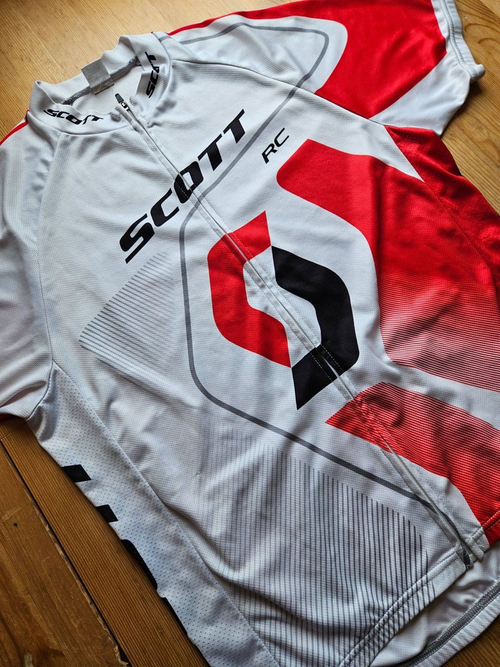 Scott Leibchen & Hosen: Radtrikot Scott Grösse L Velo Fahrrad Trikot Radsport – Gebraucht aus Hägglingen von United-Village-Trade 1