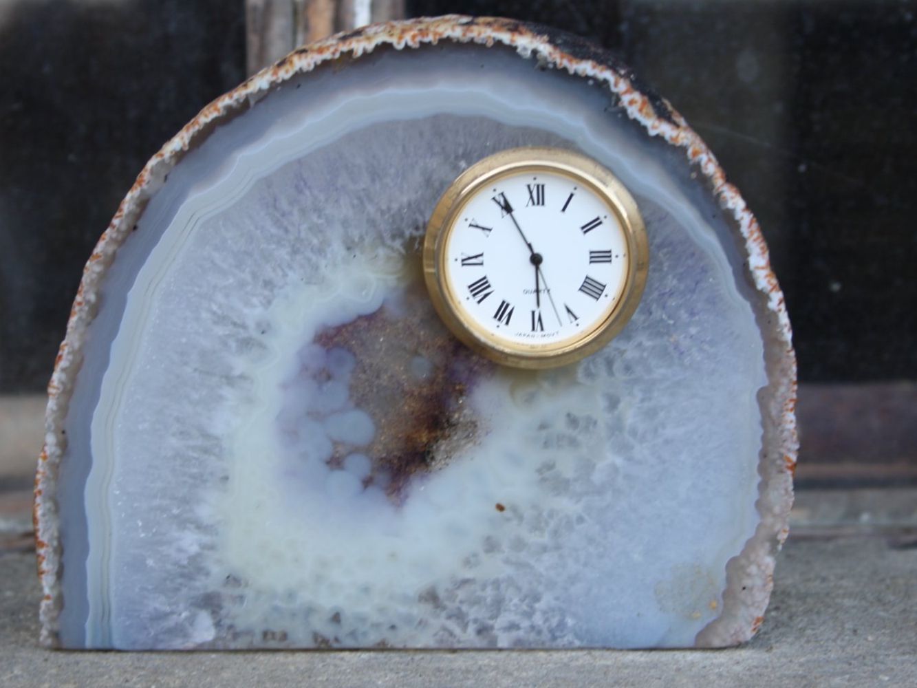 Pietre preziose: STEINSCHEIBE MIT UHR ACHAT? – Usato da Wauwil venduto da Pneuedy 1