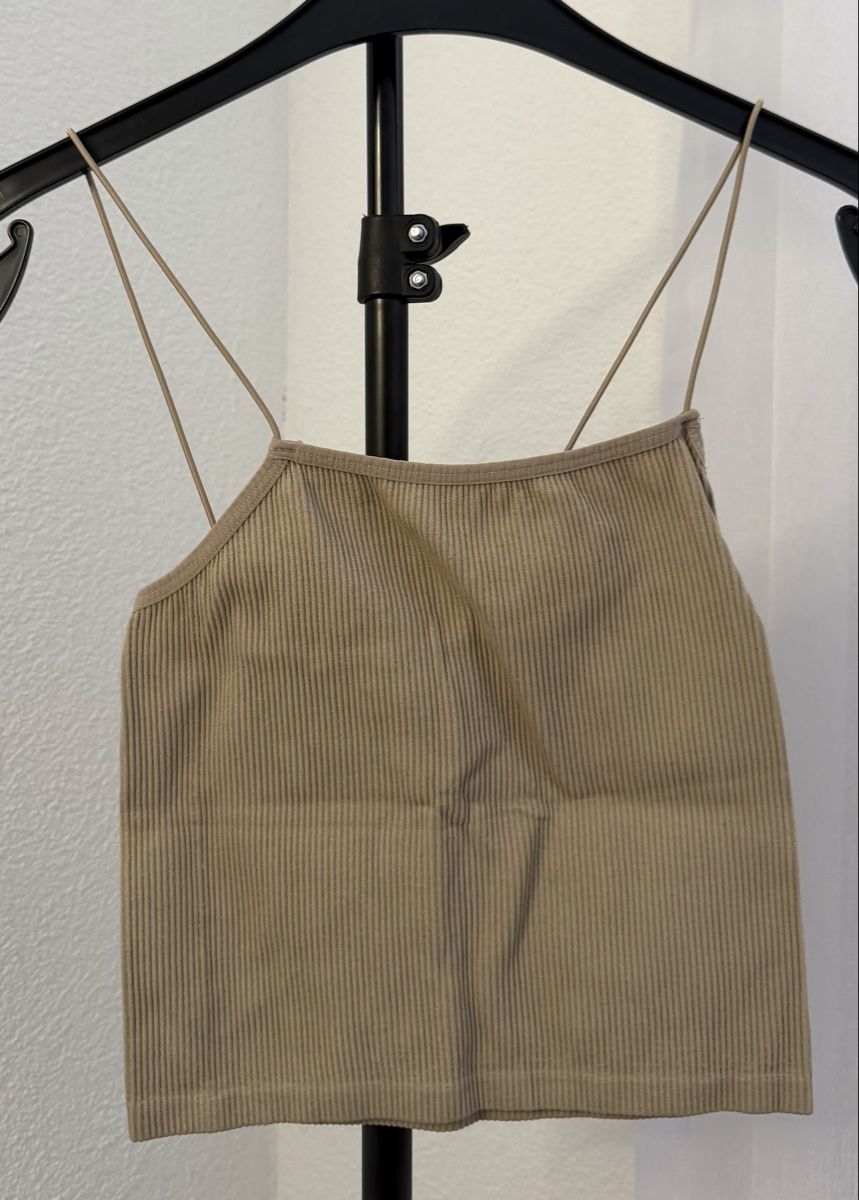 Tops: Beigefarbener Top – D'occasion à Rorschach par Tara234
