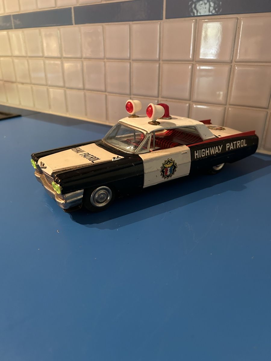 Voitures modèles: Polizeiauto Ichiko Defekt  – D'occasion à Bülach par larson27