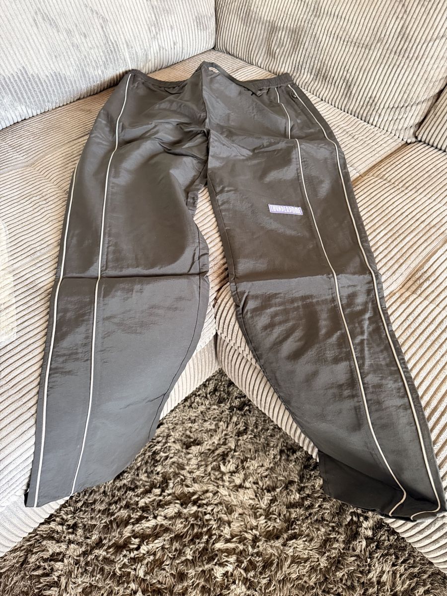 Pantaloni: Thunderdome Track Pants Parachute XL – Nuovo e nell'imballaggio originale da Geroldswil venduto da Eba2 1