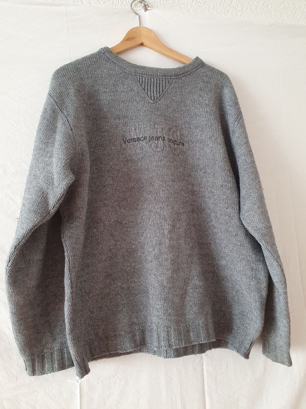 Maglioni & Felpe: Vintage Versace Jeans Couture Pullover/Sweater – Usato da Bern venduto da ann_xgw6