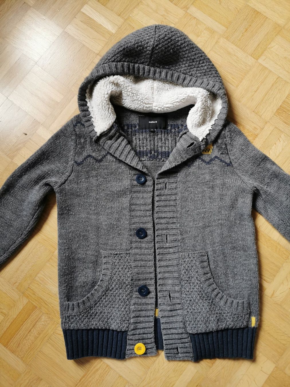 Vestes: warme Strickjacke Celio Gr. S – D'occasion à Stäfa par flamingo_17 1