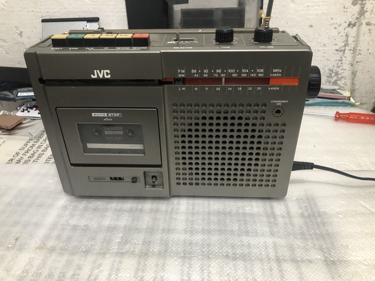 JVC Radio: Vintage Radio JVC-9202lLS – Usato da Biel-Bienne venduto da alos07