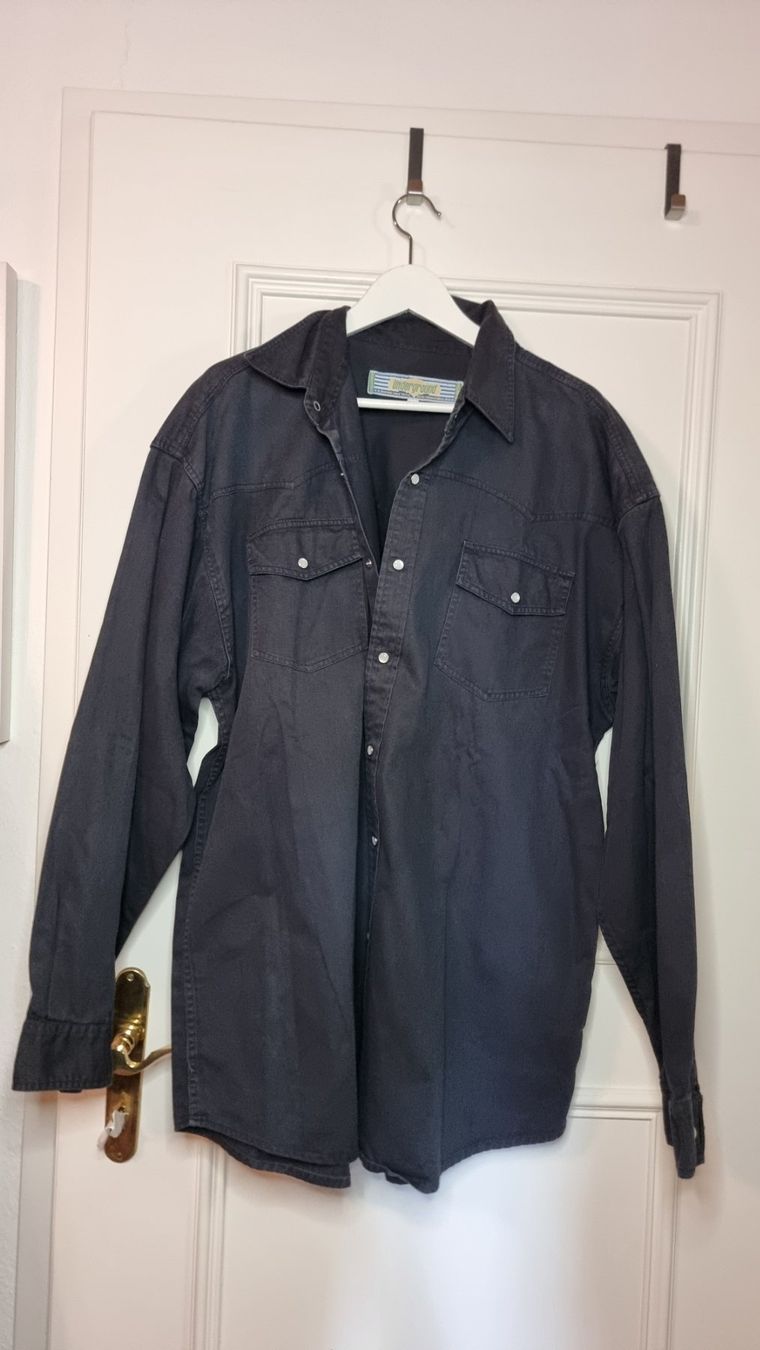 Camicie: Vintage -Schwarzes Underground-Hemd Grösse XXL – Usato da Wald ZH venduto da CapLux