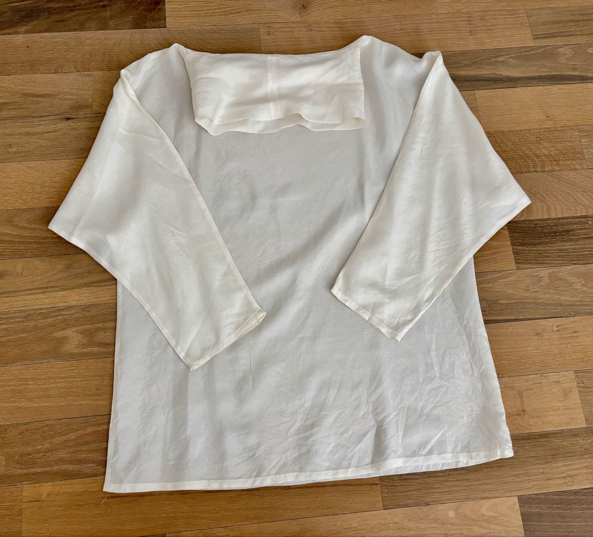 Blusen: Seidenbluse - Gr. M - Super Zustand. – Gebraucht aus Thun von Ajenjo 7