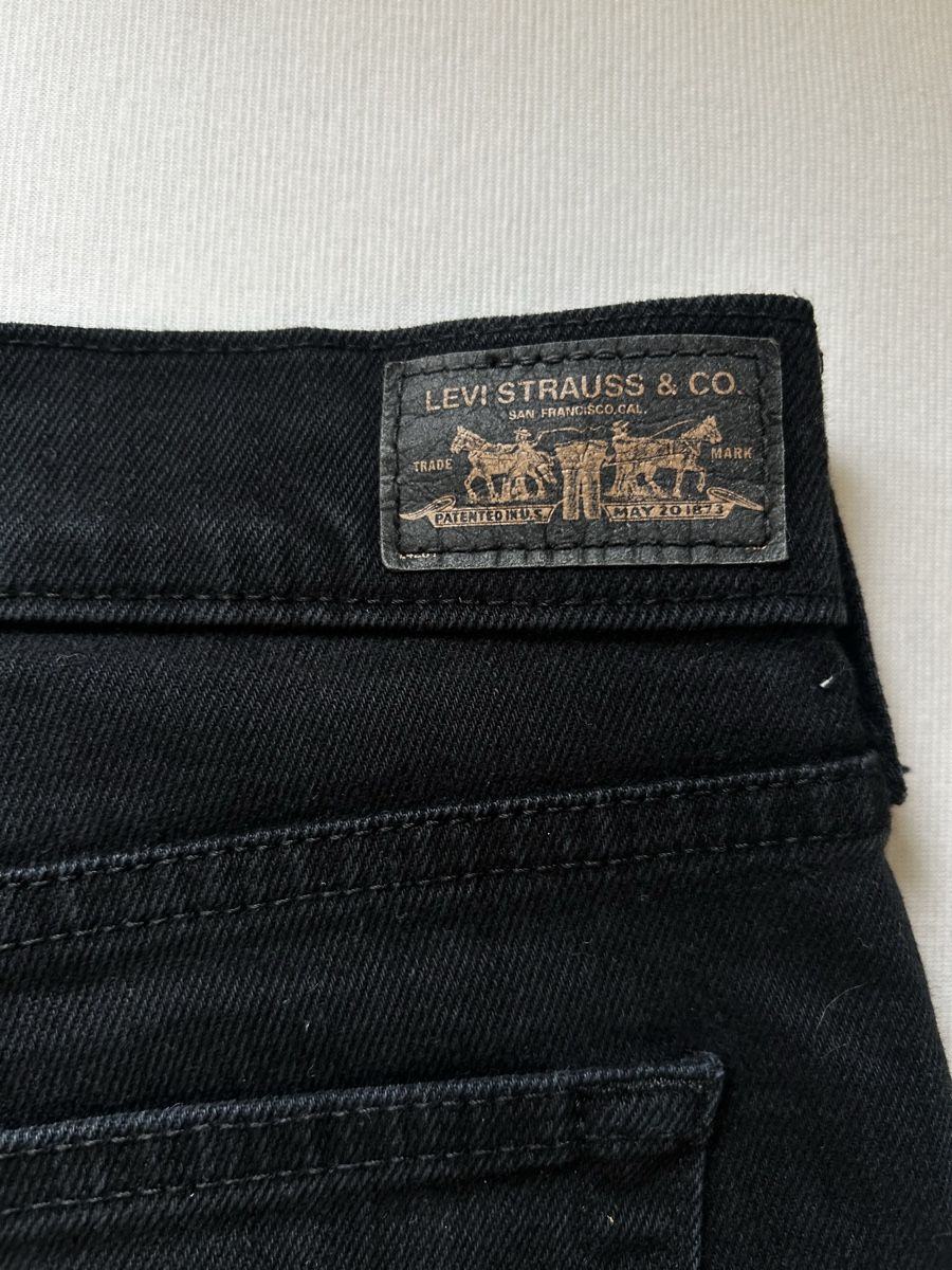 Levi's Jeans: Levi's Jeans – Usato da Uster venduto da alin13e 6
