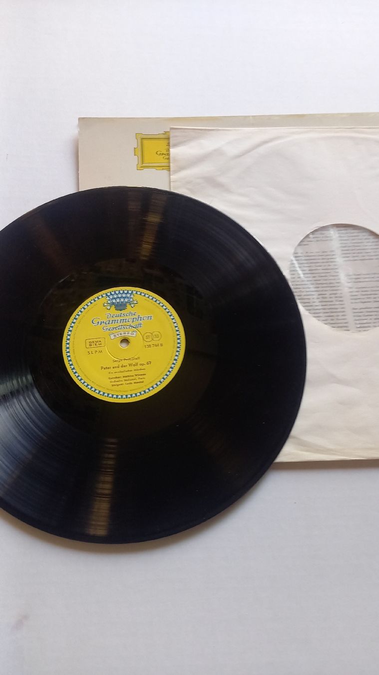 Dischi in vinile: LP Schallplatte: Britten, Prokofieff - Peter und der Wolf – Usato da St. Gallen venduto da Bir_Rer 2