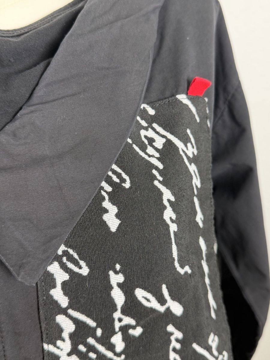 H&M Camicette: Unique H&M Black Shirt Size S Long Sleeve Script Detail – Usato da Knonau venduto da Grapesvintage 3