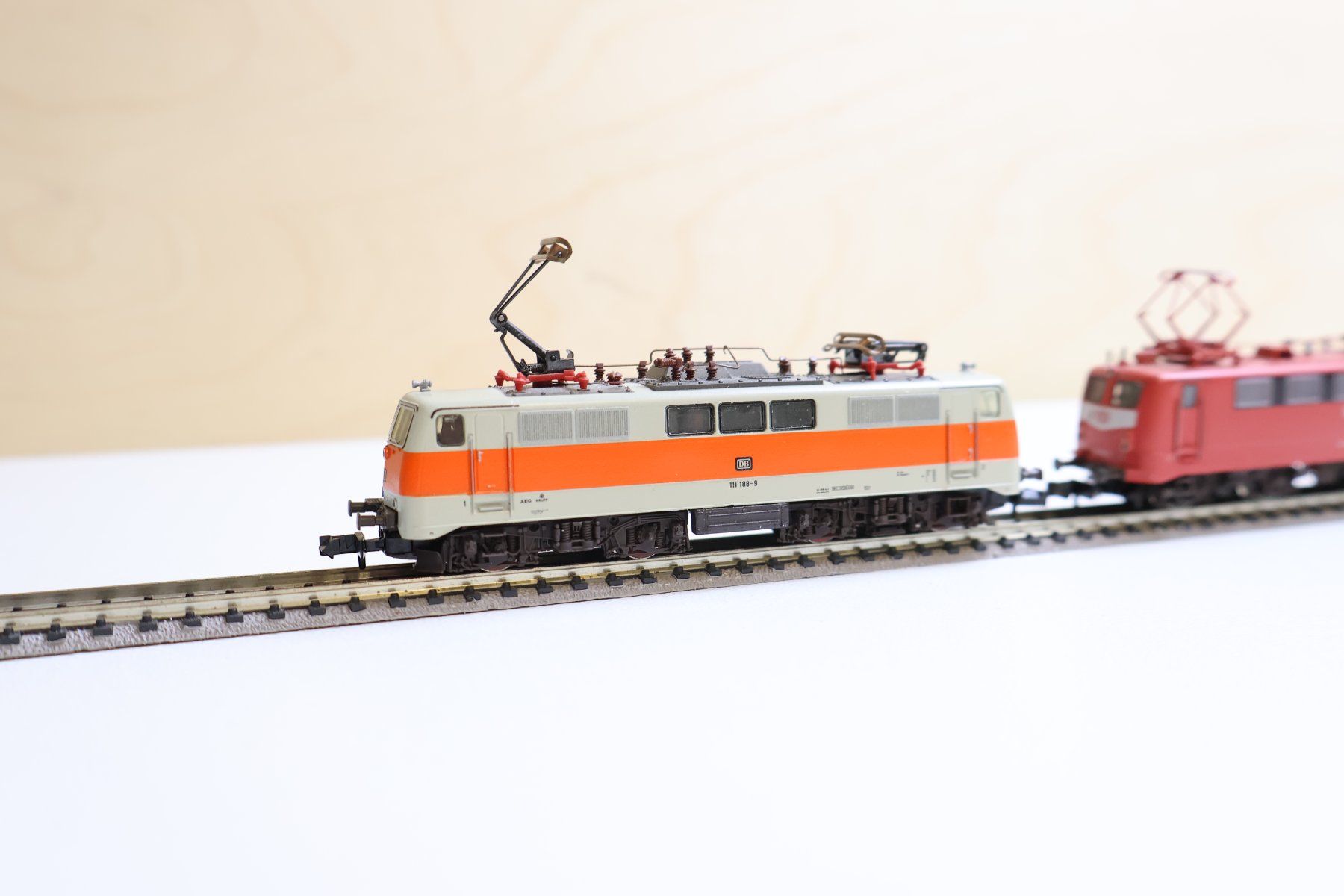 Fleischmann Modellini di ferrovie: Fleischmann 2 x E-Loks BR 141/111 - Spur N – Usato da Winterthur venduto da Monstera 6