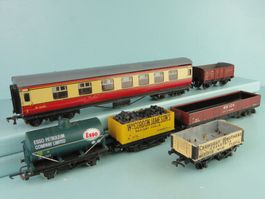 Dublo und Div. Britisch Style Wagen (6 Stk.)