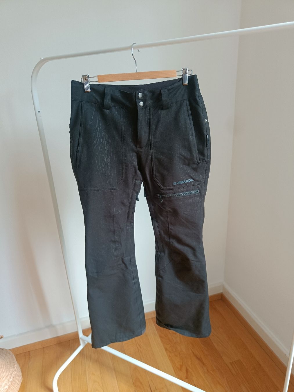 Armada Hosen: Skihose Armada – Gebraucht aus Luzern von noraelizabeth