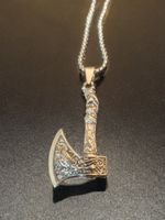 Collana con ciondolo ascia + ciondolo chitarra serpente