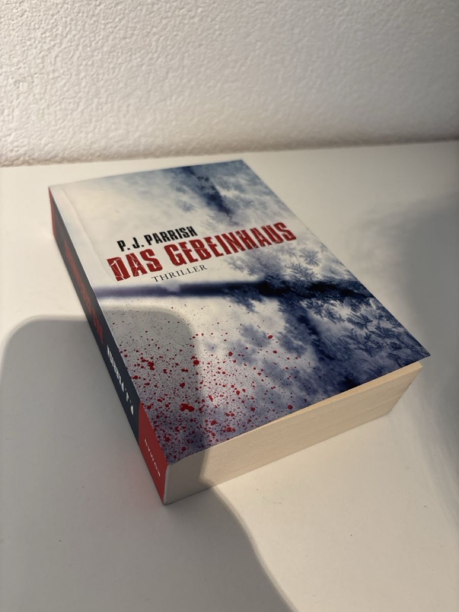 Libri: P.J. Parrish - Das Gebeinhaus, neuwertig – Nuovo (secondo la descrizione) da Adliswil venduto da ninotschka7 1