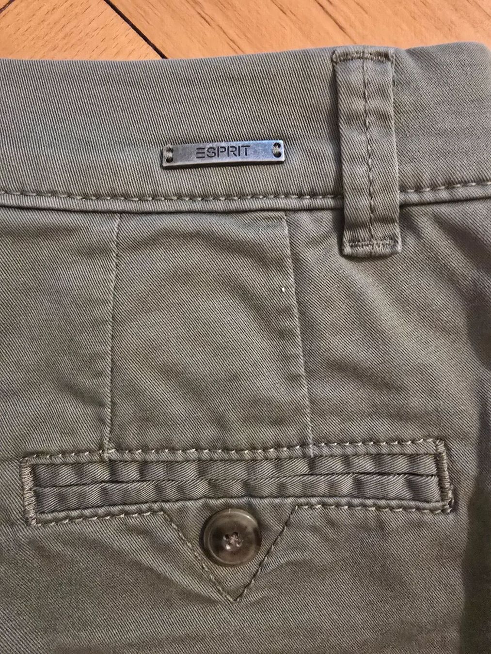 Esprit Pantaloni: ESPRIT Chino Hose, Gr. 36 – Usato da Luzern venduto da sar_g5ff 2
